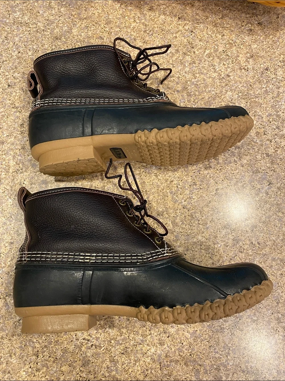 L.L. Bean Insulated Duck Boots Item 510534 10M GUC